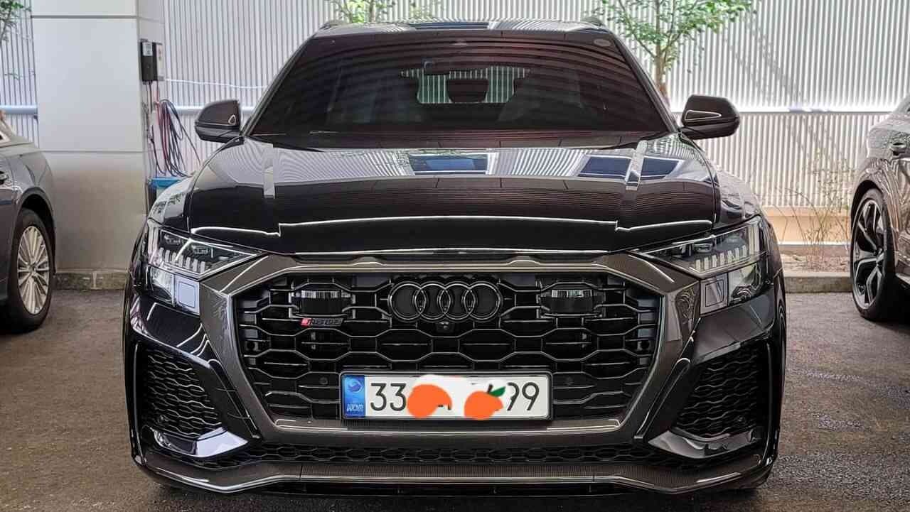 아우디 RS Q8 TFSI 콰트로 게시글 썸네일
