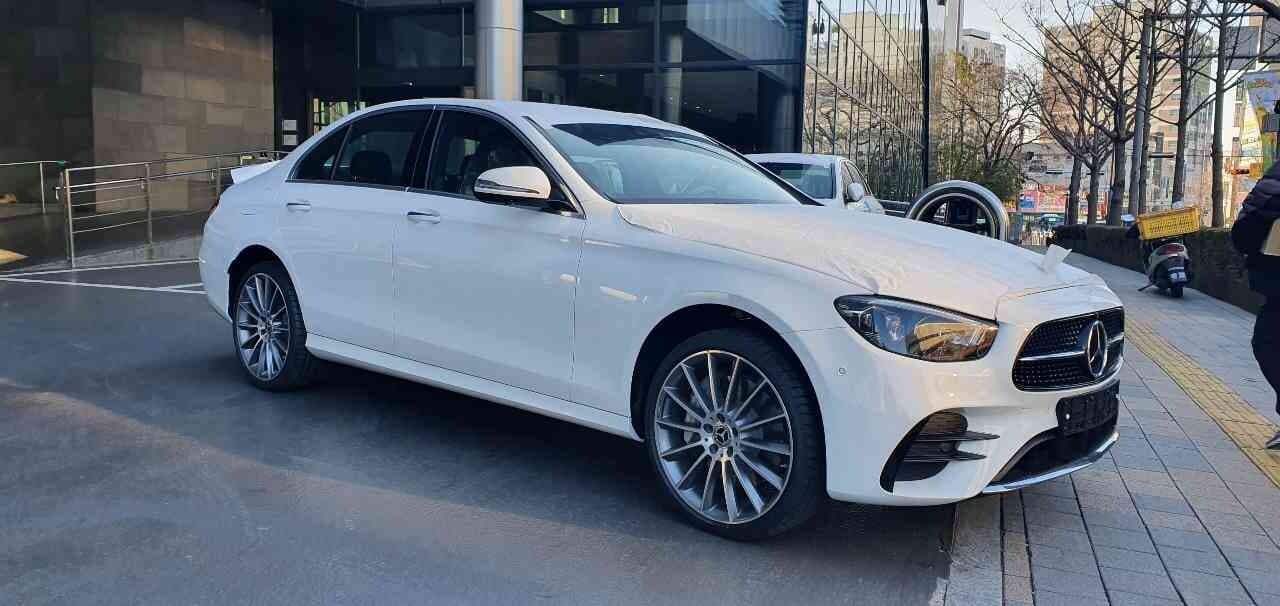 벤츠 E-클래스 E 350 4MATIC AMG 라인 게시글 썸네일