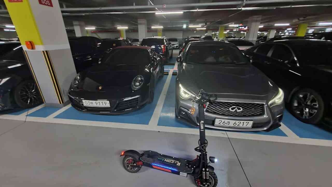 Es300h 22년형 vs 21년 재고전시차 게시글 썸네일