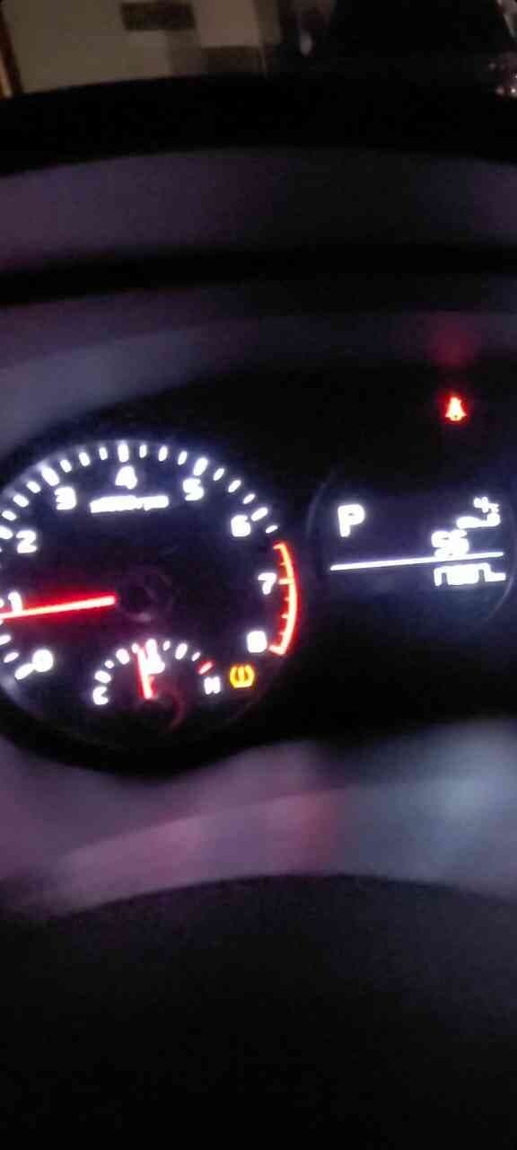 차 상태 이거 왜이런지 아시는분 계신가요? ㅠㅠ 게시글 썸네일