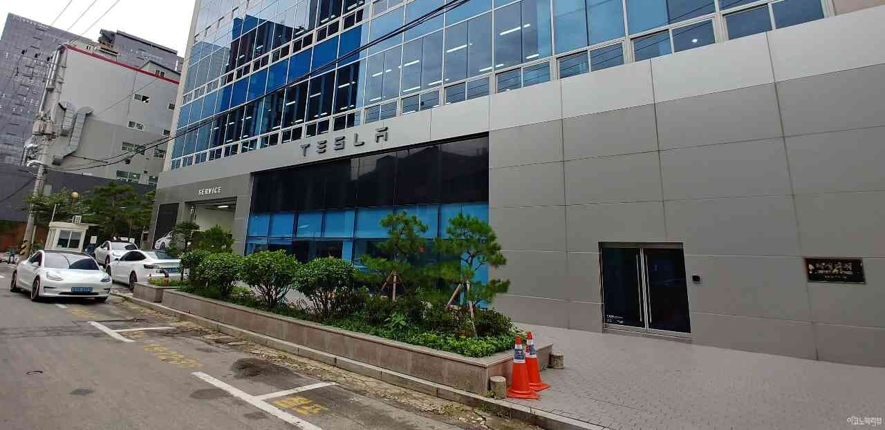 테슬라, 용인에 아시아 첫 사고수리센터 연다

 게시글 썸네일