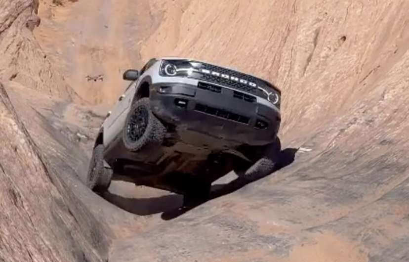 (Ford) 브롱코의 무시무시한 오프로드 능력  게시글 썸네일