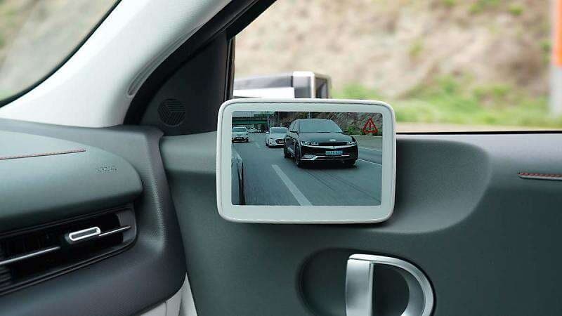 디지털 사이드 미러가 일반 미러 보다 나은 이유? 게시글 썸네일