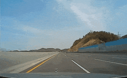 고속도로 벤츠 219km 충돌 사고 게시글 썸네일