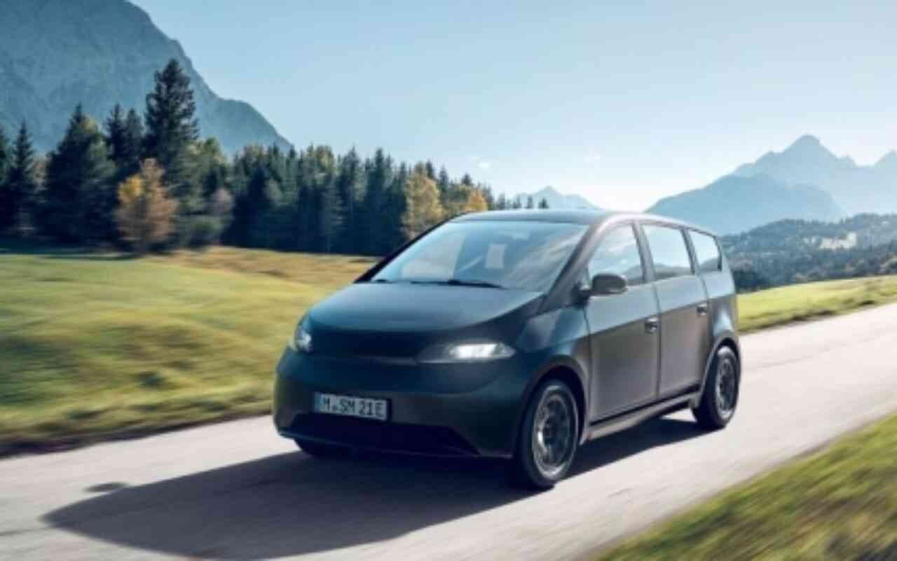 태양광으로 연간 6천㎞ 질주하는 독일차 ?? 게시글 썸네일