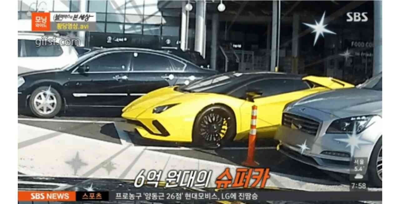 (펌)휴계소에서 벌어진 슈퍼카  해프닝  게시글 썸네일