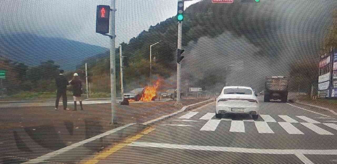 경주 BMW 520d 화재 게시글 썸네일