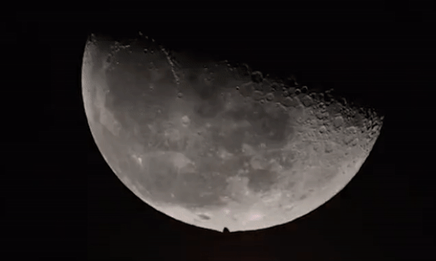 (비차량)일론 머스크가 또..스페이스X 우주 쓰레기, 달과 충돌한다 게시글 썸네일