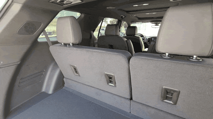 랜드로버 올 뉴 레인지로버, 3개월만 사전 계약 2,000대 돌파 게시글 썸네일