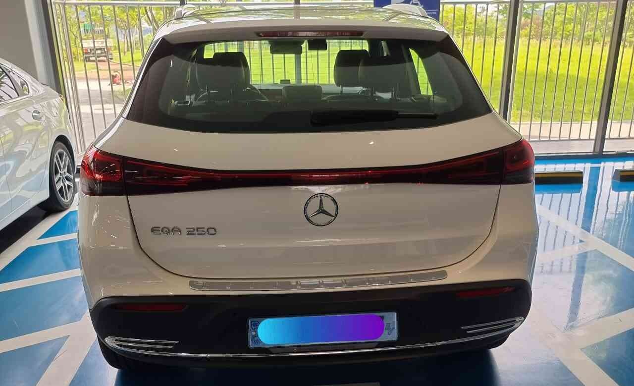 벤츠 EQA EQA 250 게시글 썸네일