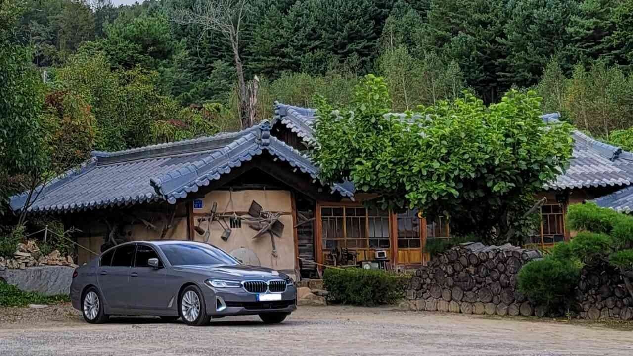 BMW 5시리즈 530e 럭셔리 OC 게시글 썸네일