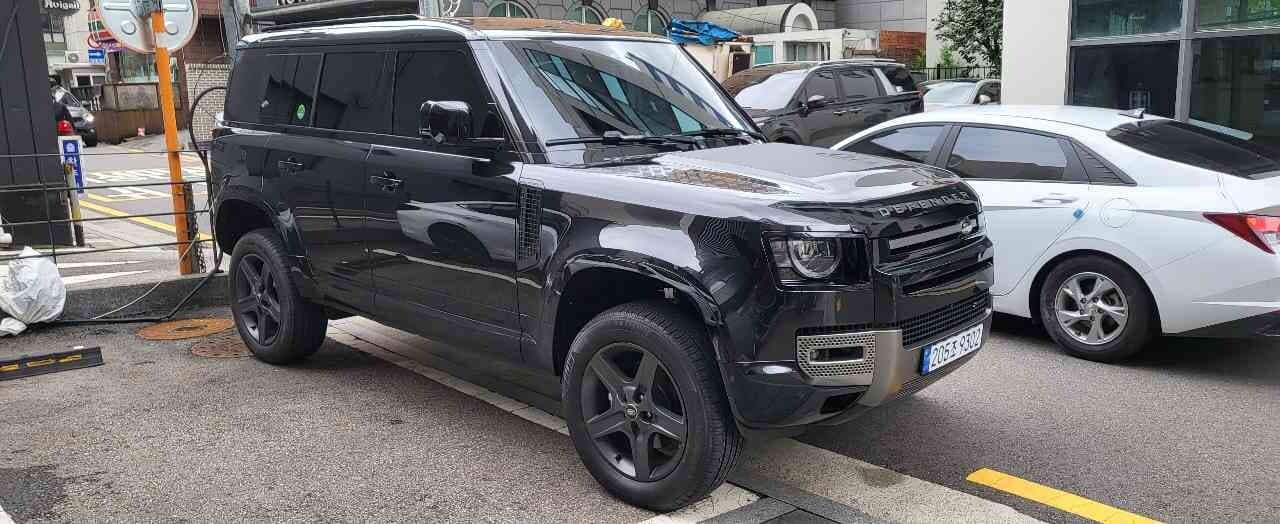 랜드로버 DEFENDER 110 P300 X-Dynamic SE 게시글 썸네일