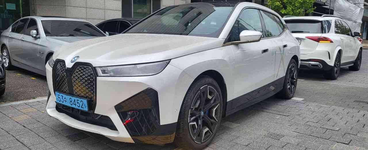 BMW iX xDrive 50 Sport Plus [Z6T] 게시글 썸네일