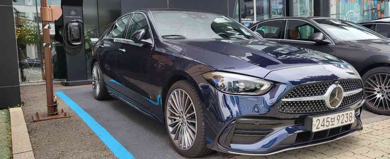 벤츠 C-Class C 200 4MATIC Avantgarde 게시글 썸네일