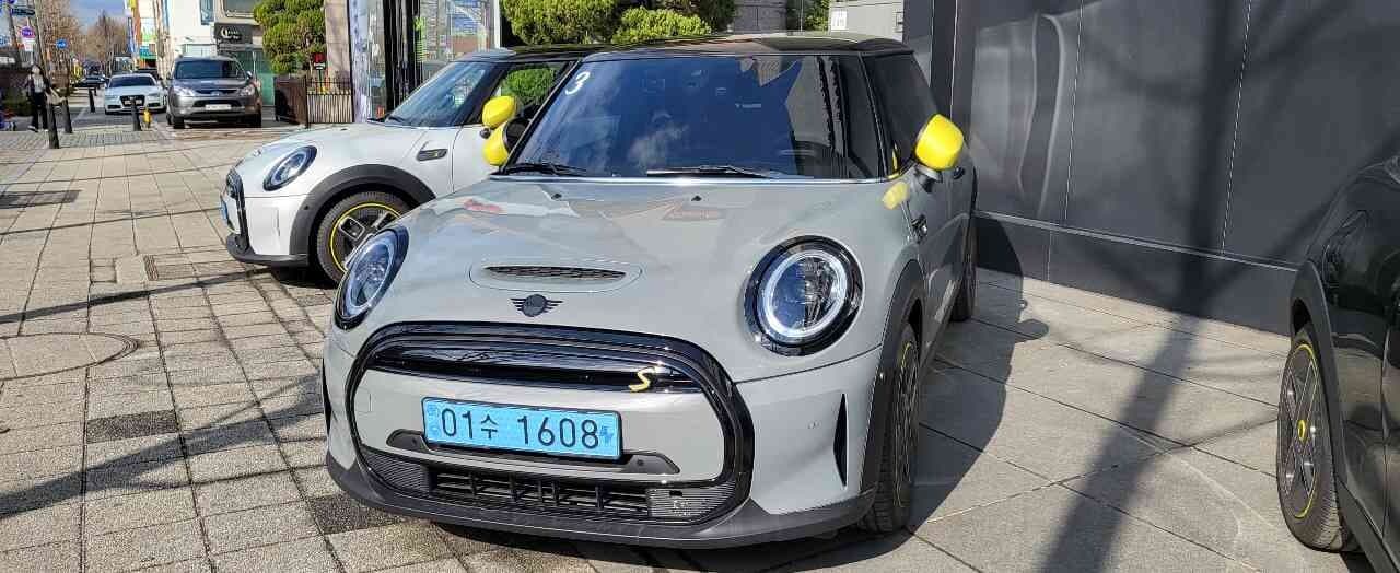 미니 MINI ELECTRIC COOPER SE Electric 게시글 썸네일