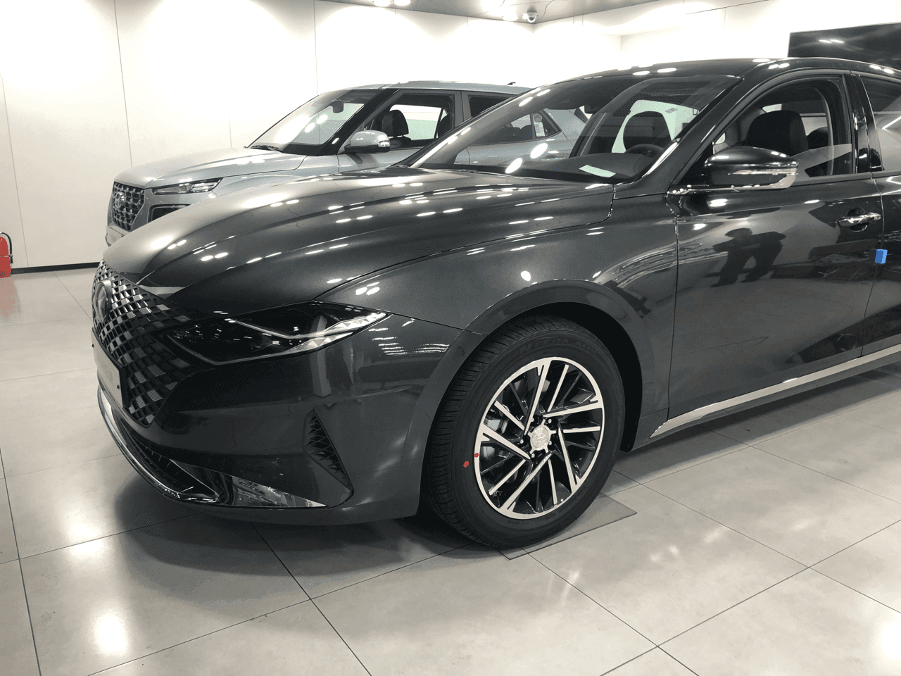 그랜저 실물 보고왔어요 게시글 썸네일