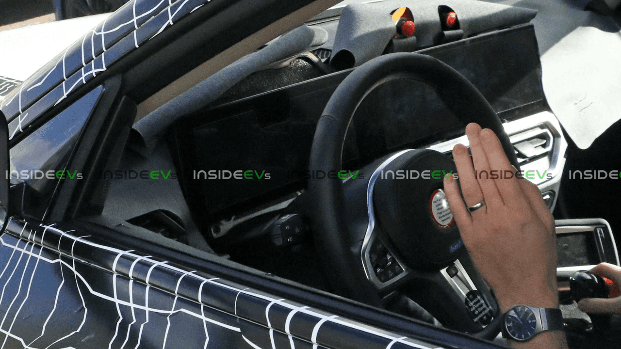 BMW도 이제 벤츠처럼 와이드 디스플레이로 가는거 같네요 게시글 썸네일