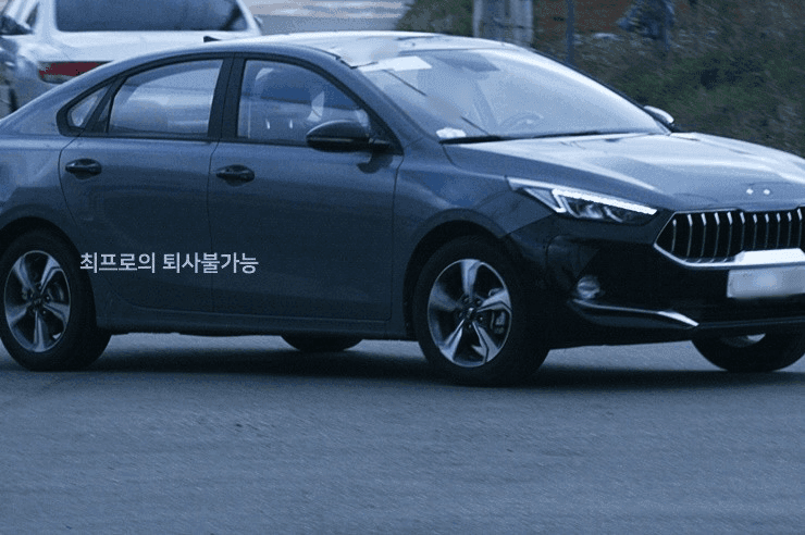 기아 K3 신형 스파이샷 게시글 썸네일