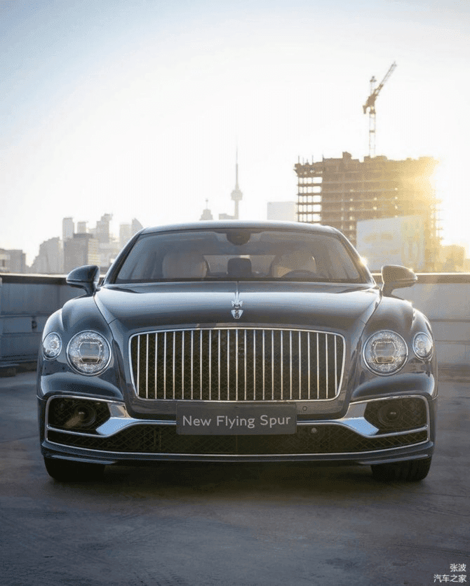 신형 벤틀리 플라잉스퍼 고화질 사진  게시글 썸네일