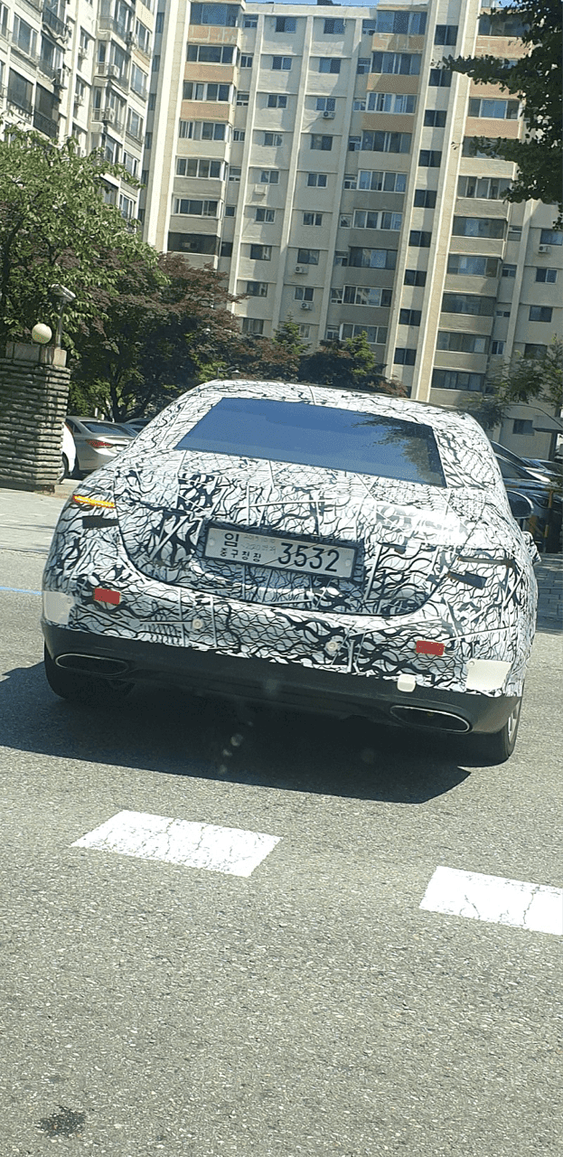 S클래스 테스트카 생각보다 국내에서 자주 목격 게시글 썸네일