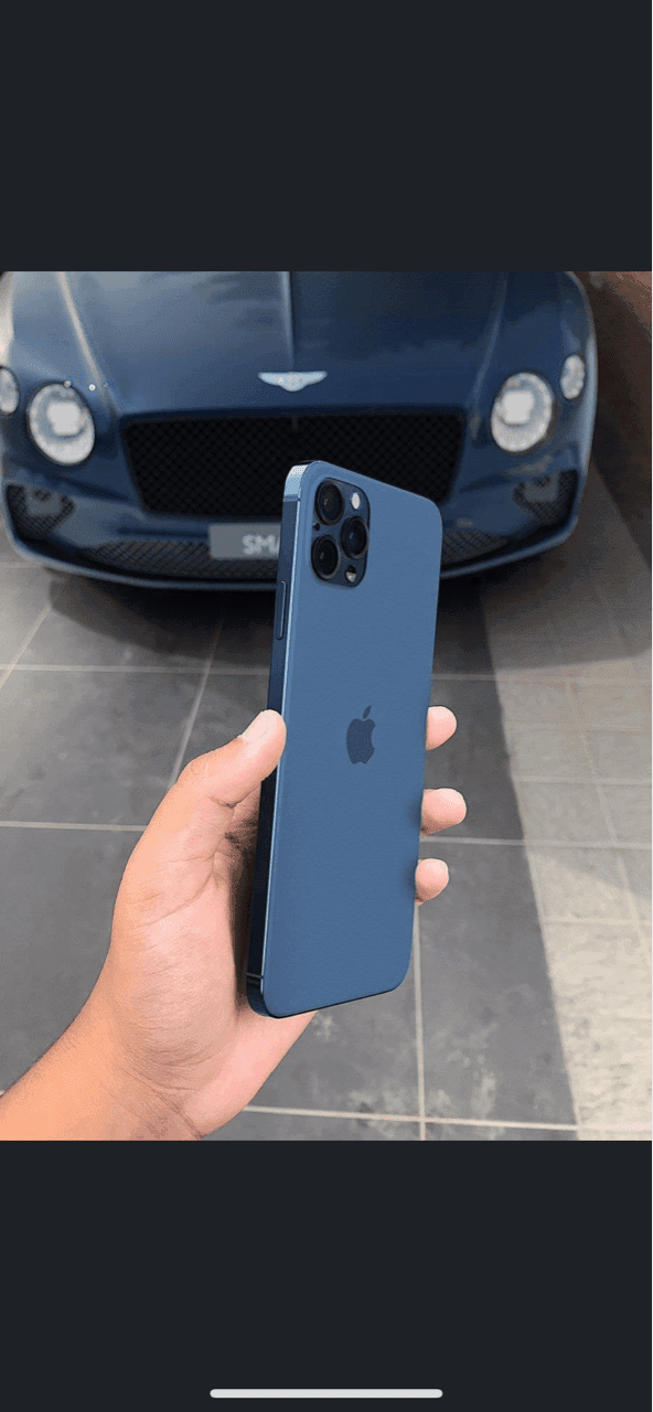 아이폰 12 유출샷..(feat. 벤틀리) 게시글 썸네일