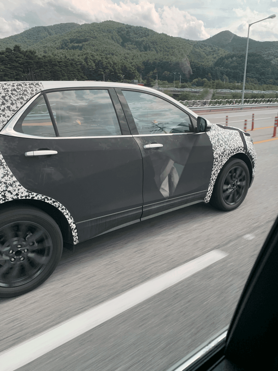 위장막 차량 게시글 썸네일