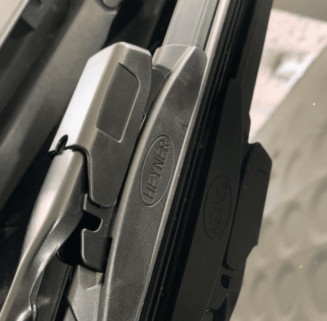 벤츠 와이퍼 소음, 스트레스 받지 말고 이거 쓰세요 게시글 썸네일