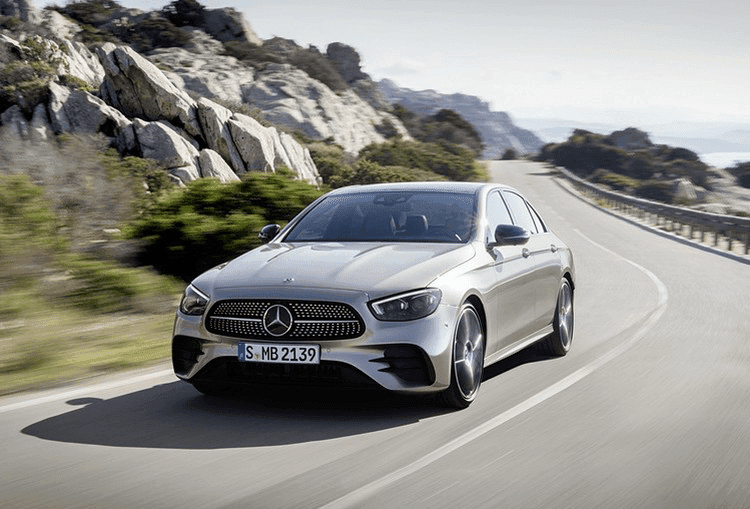 벤츠 신형 E250 완전 혜자인듯..  게시글 썸네일