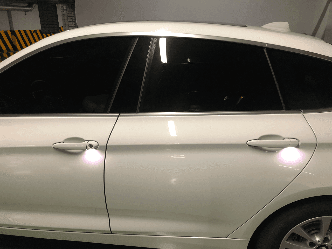 왜 BMW GT차 뒷 유리창은 다 안내려갈까? 게시글 썸네일