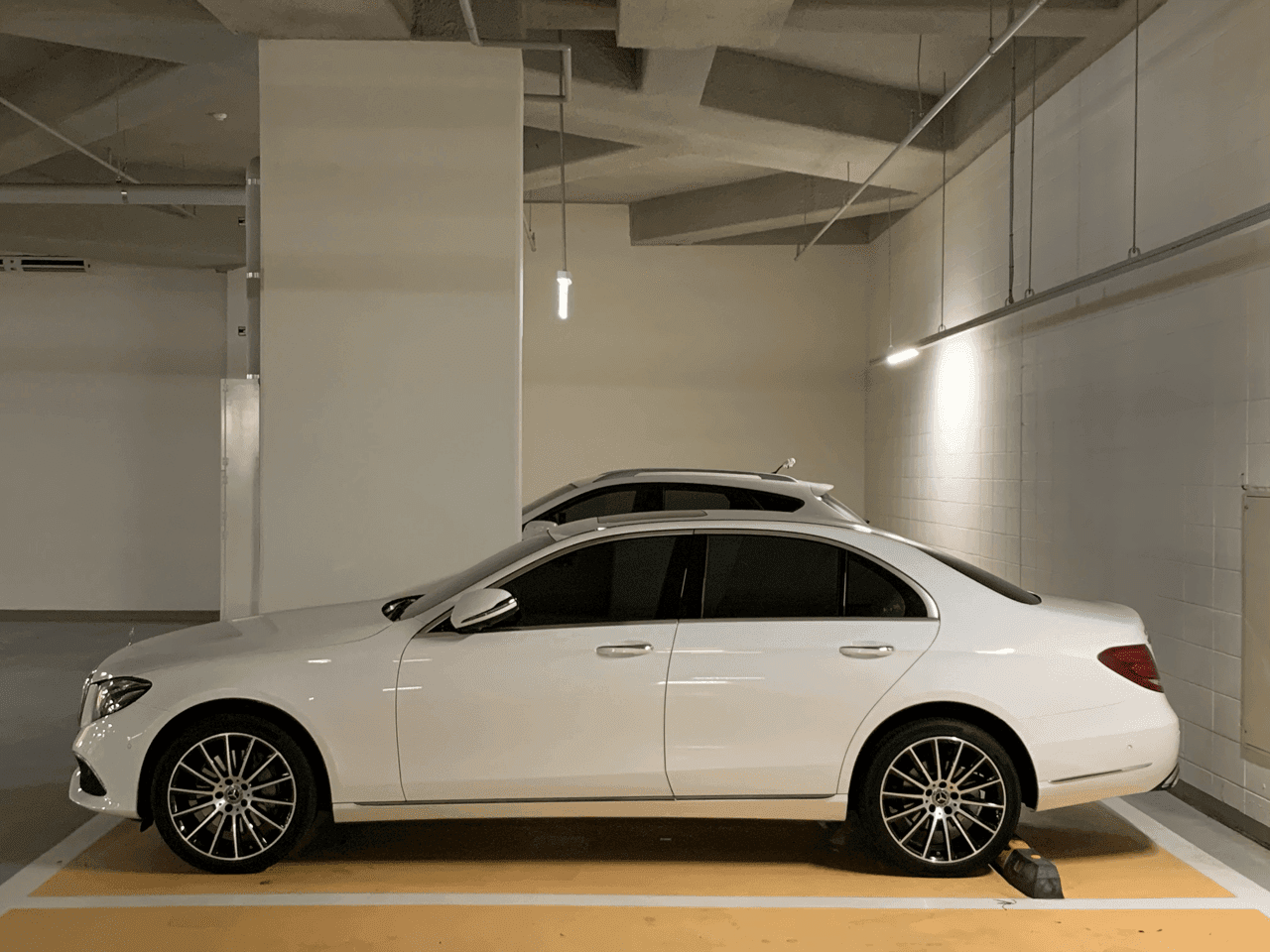 E300 ex에 19인치 순정 마차휠 장착했습니당 게시글 썸네일