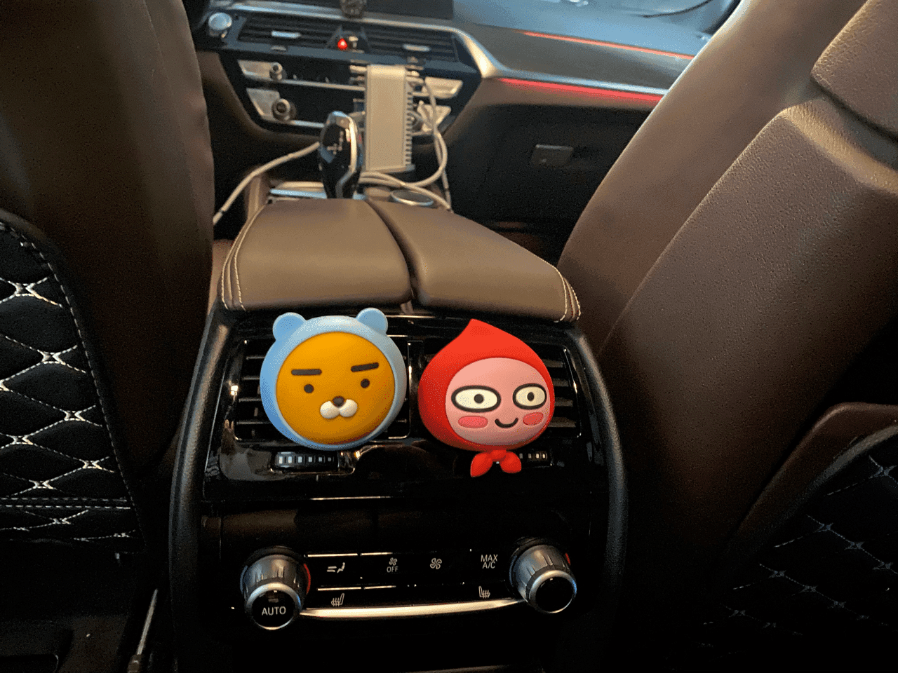 카카오?라이언남매 송풍구방향제? 게시글 썸네일