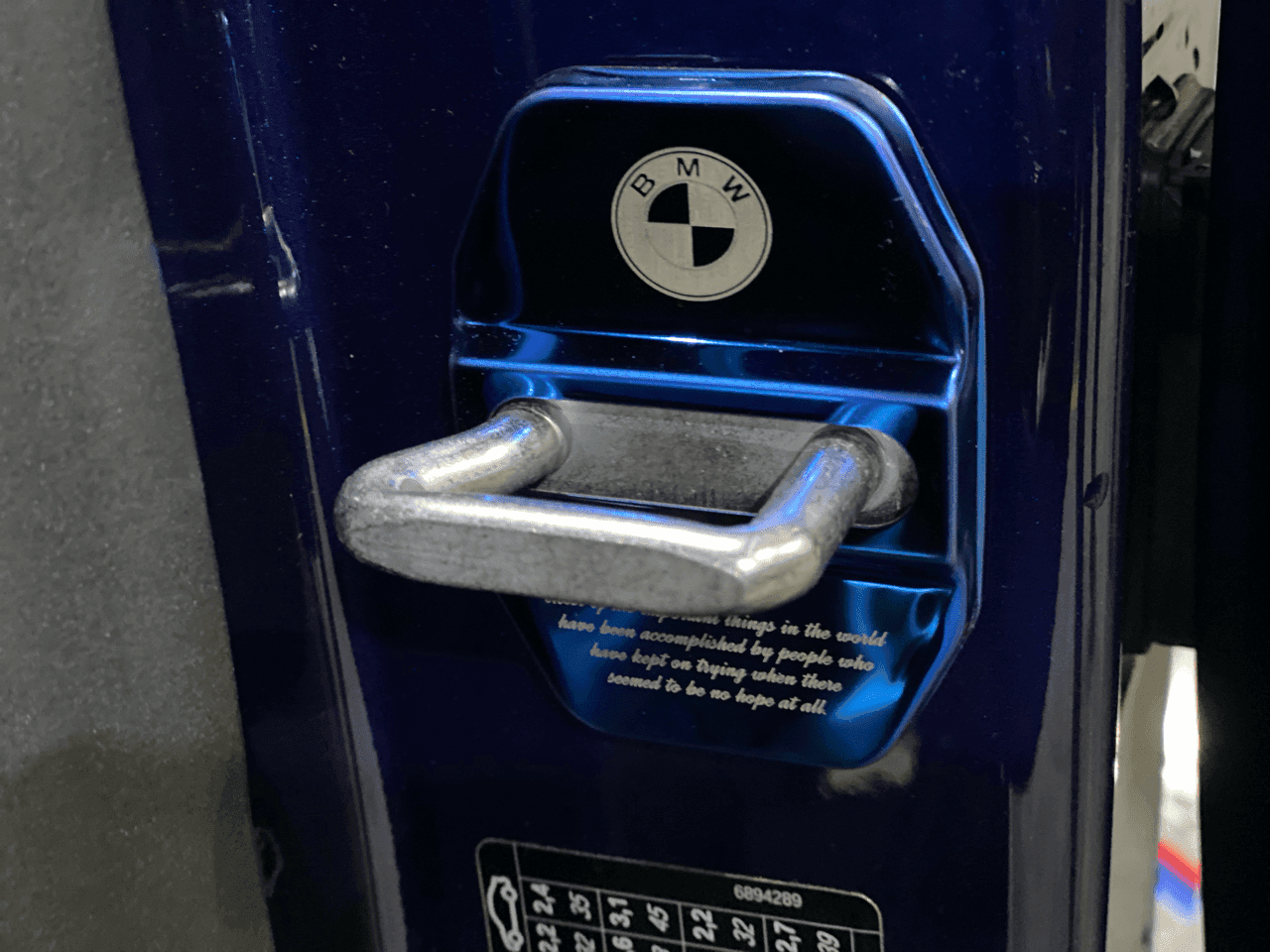 도어스크라이커 커버 게시글 썸네일