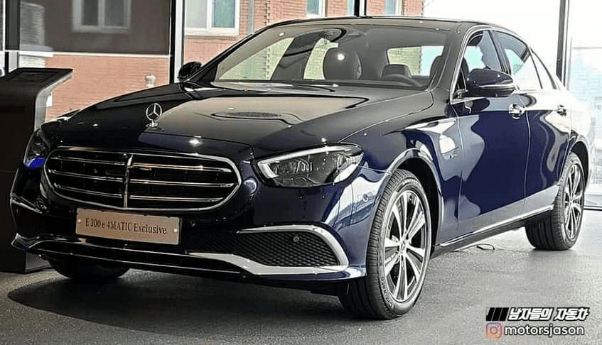 벤츠 E300e 전시차 사진  게시글 썸네일