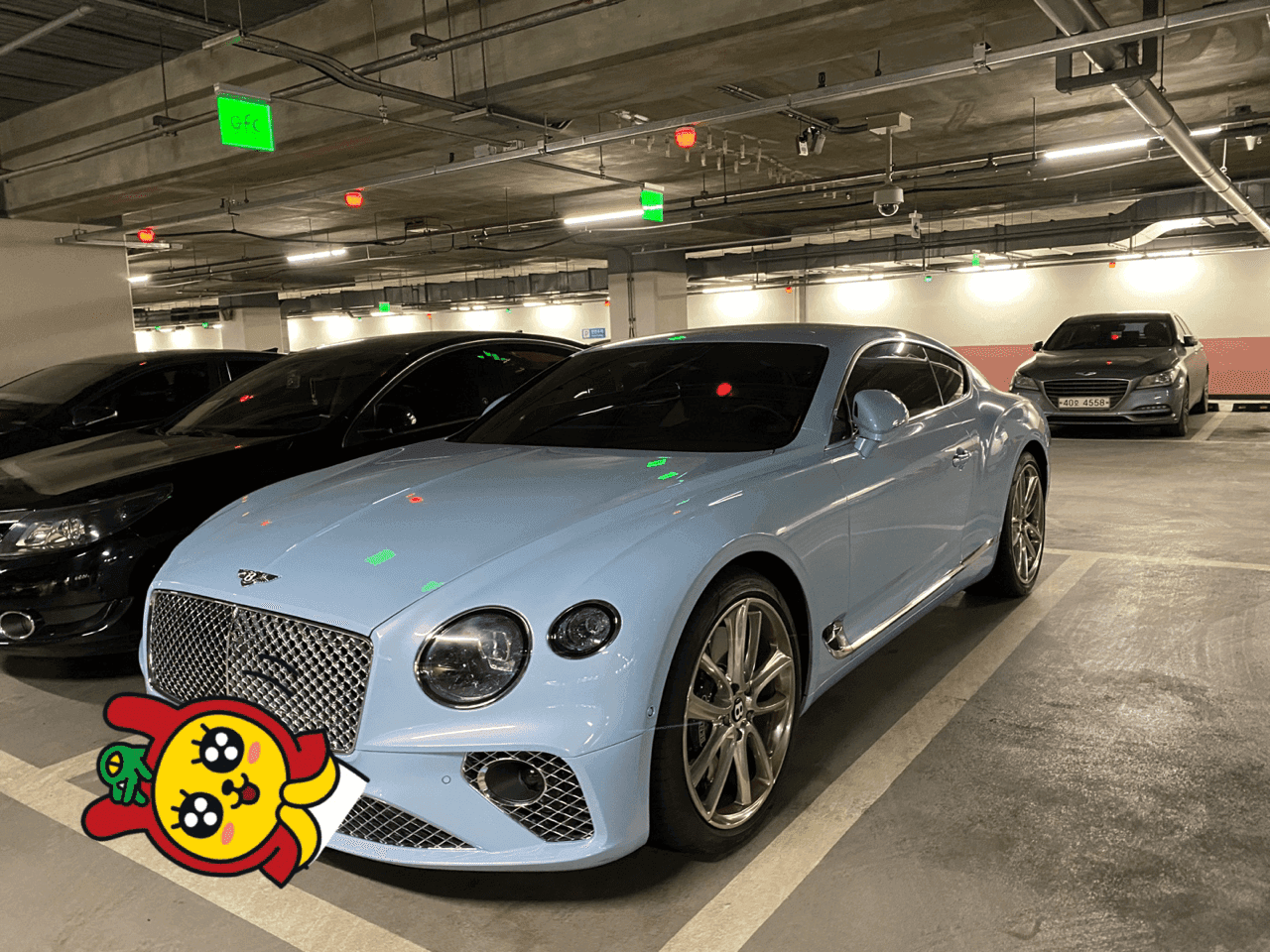 어마어마한 차를 목격했습니다.  게시글 썸네일