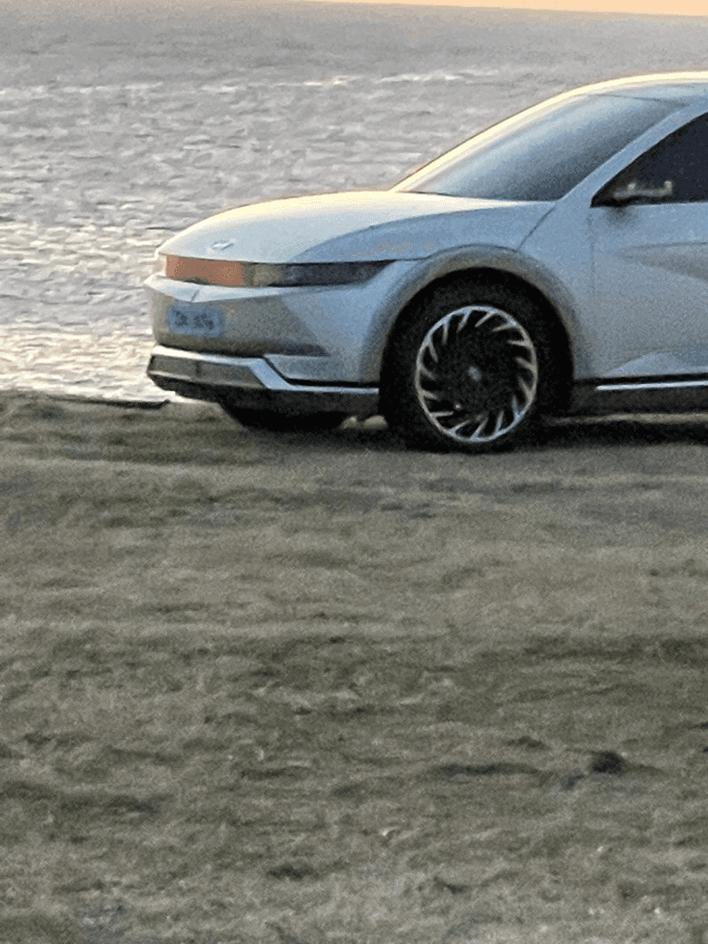 현대 아이오닉 5 광고 촬영 사진 유출  게시글 썸네일