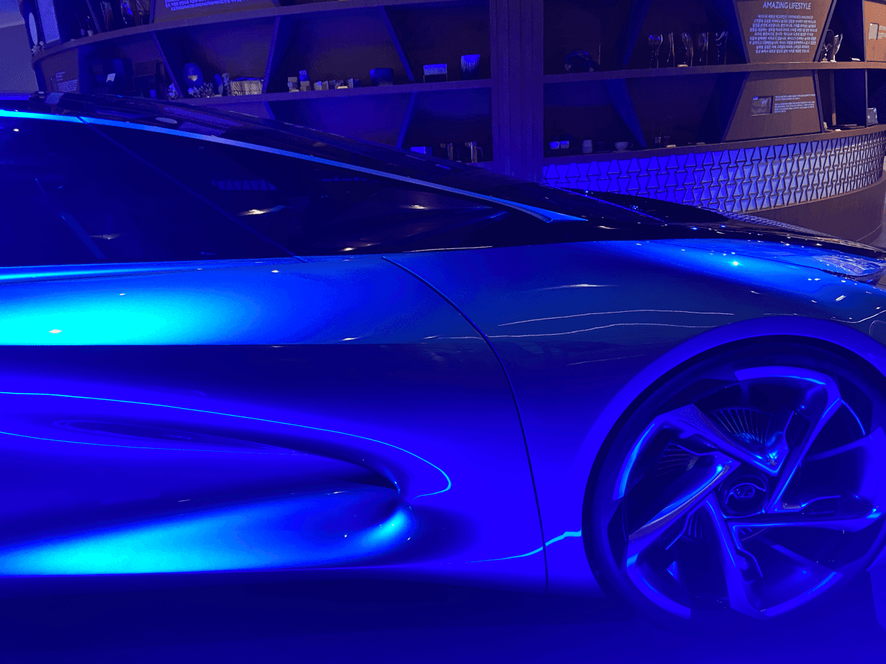 자율주행으로 가려면 꼭 넘어야 할 산—V2X기술  게시글 썸네일