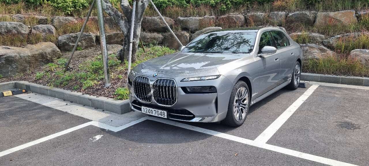 BMW 7 게시글 썸네일