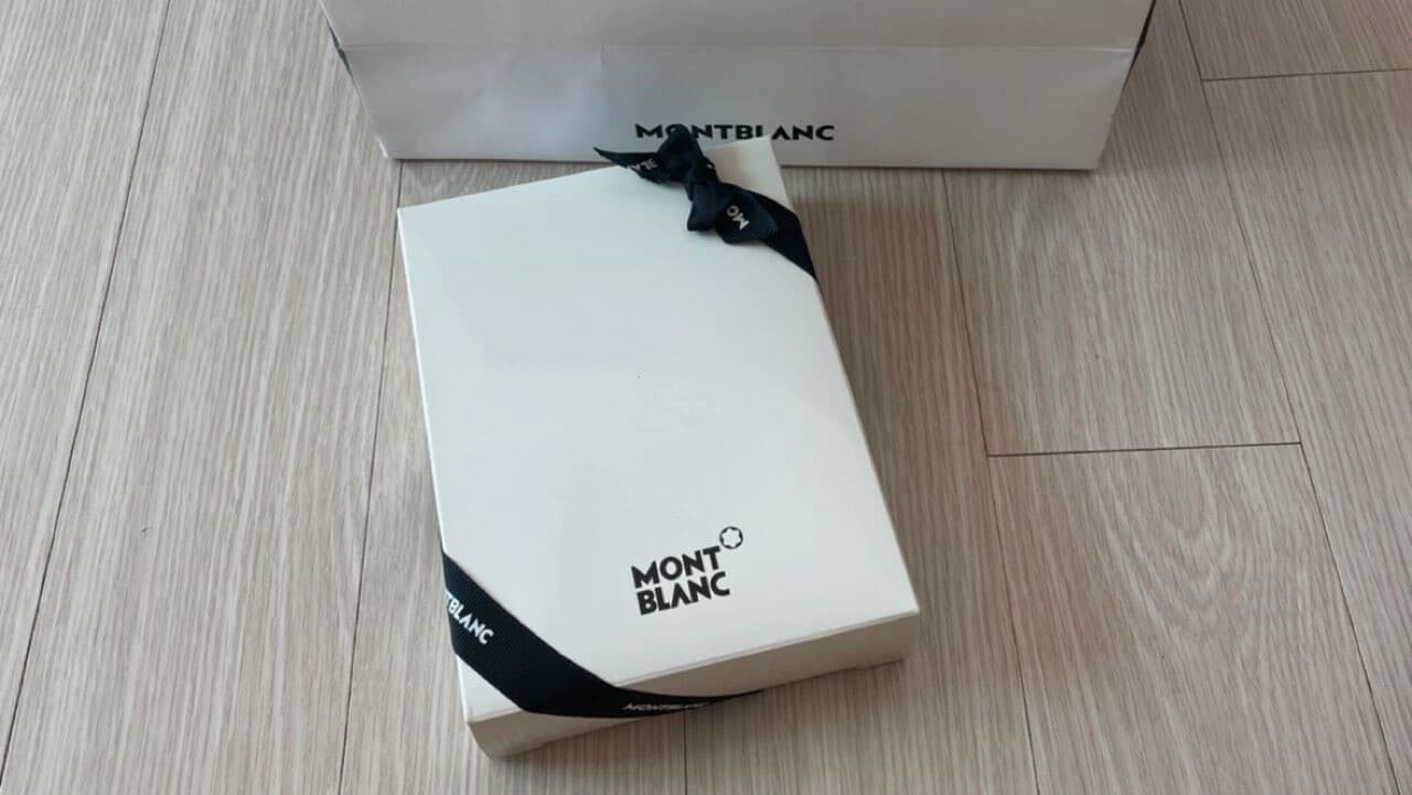 형들을 위해 몽블랑 선물 준비함 ㅋㅋ 게시글 썸네일