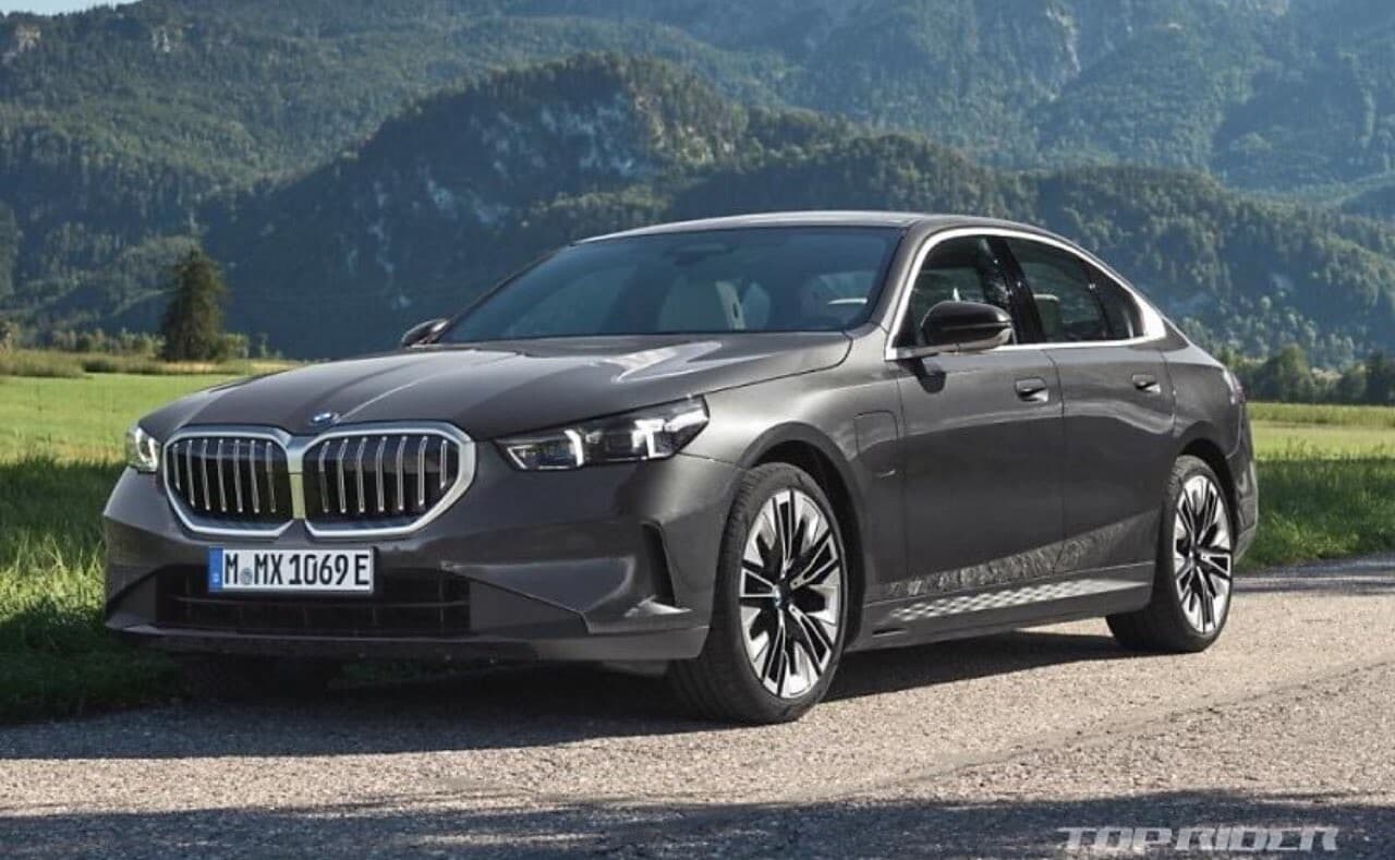 Bmw 530 플러그인 하이브리드 출시  게시글 썸네일