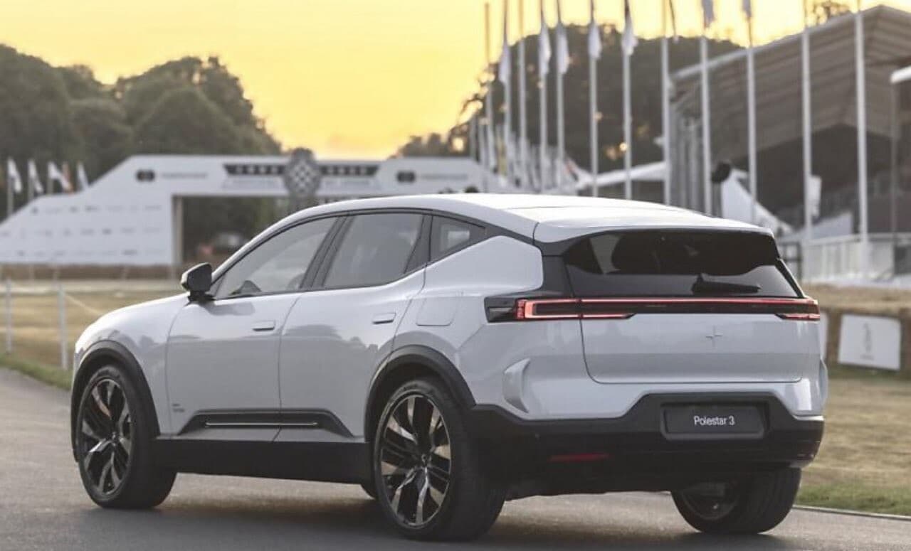 폴스타 3 생산 돌입  게시글 썸네일