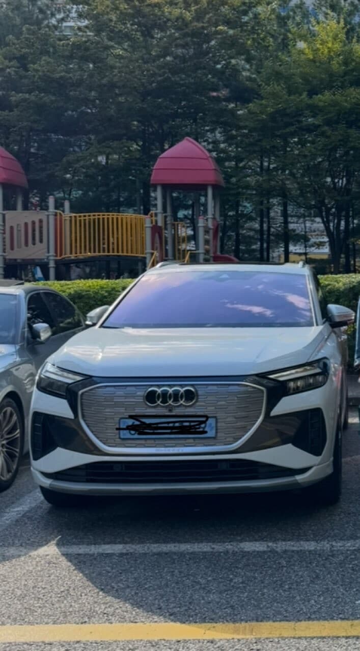 Q4-이트론 게시글 썸네일