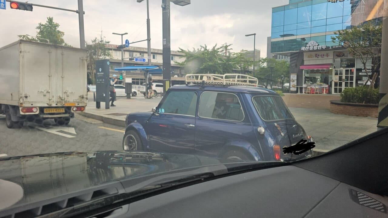 희귀차량 발견 게시글 썸네일