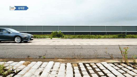 테슬라 vs 렉서스 승차감 비교 (feat. 오토뷰) 게시글 썸네일