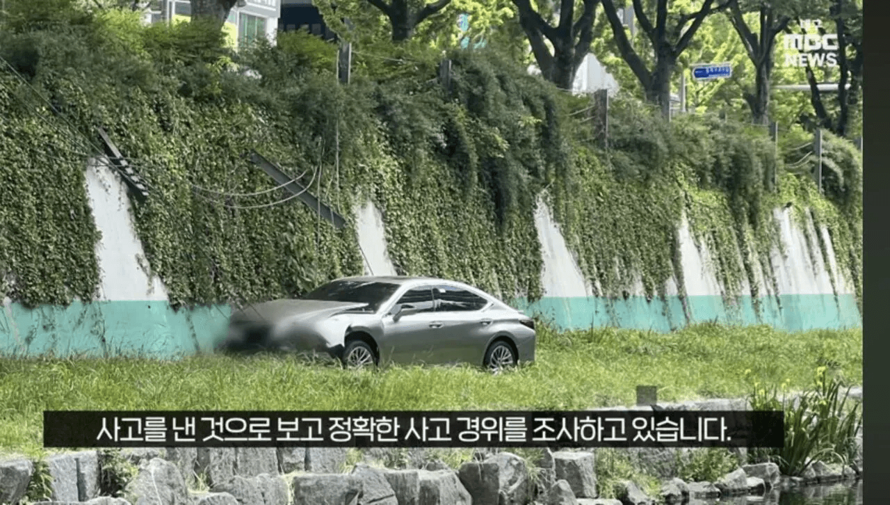 차 출고 당일 인수하다가 사고난 렉서스 차주;  게시글 썸네일