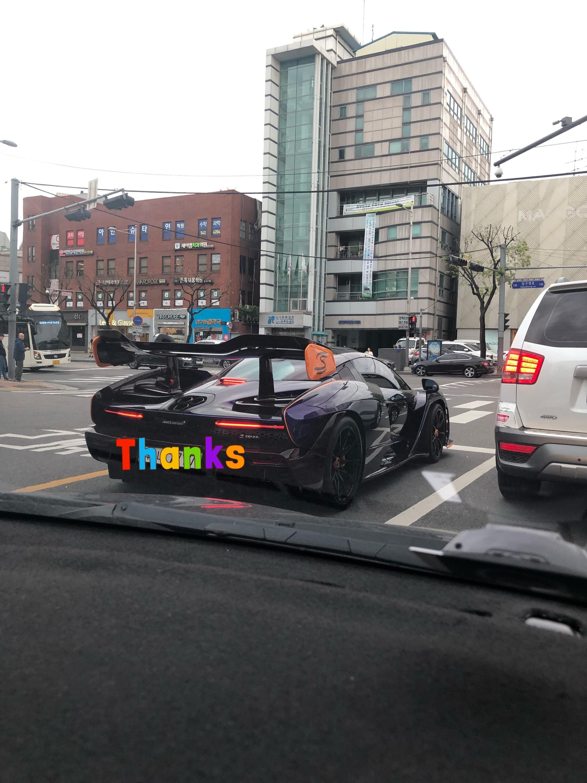 멕라렌 세나 게시글 썸네일