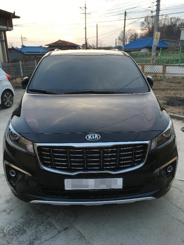 기아 카니발 R2.2 디젤 9인승 럭셔리 게시글 썸네일