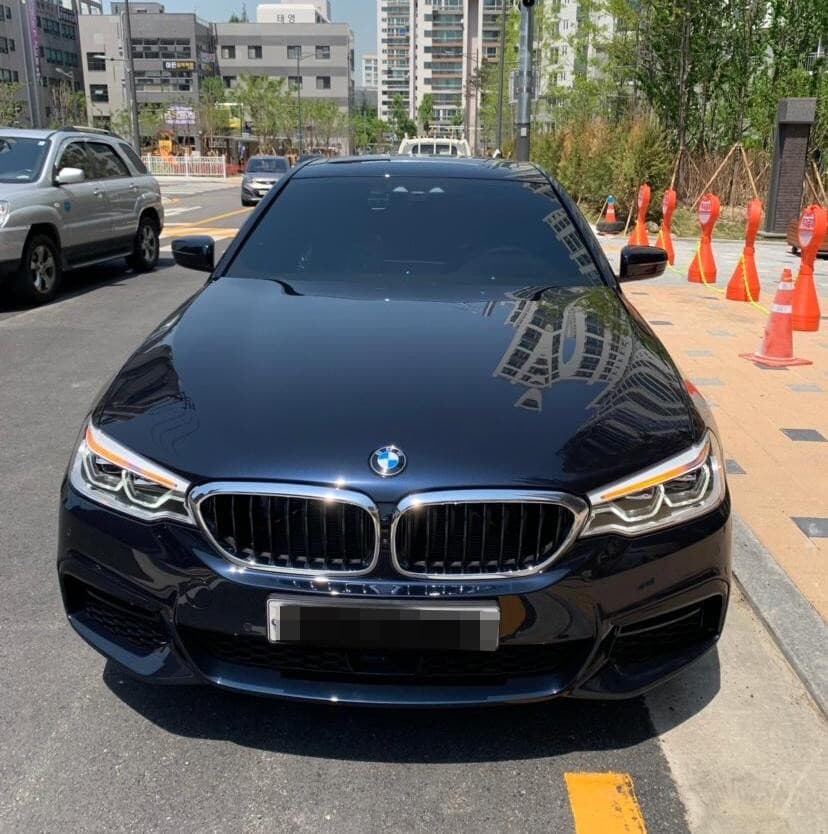 BMW 5시리즈 520d M 스포츠 플러스 게시글 썸네일
