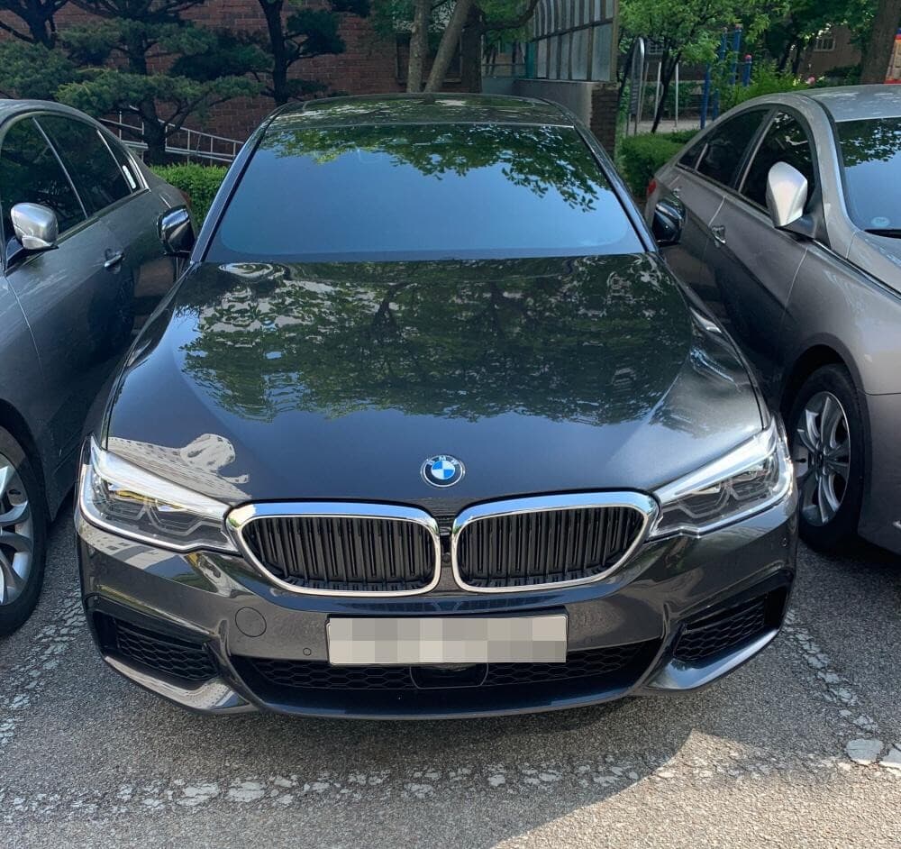 BMW 5시리즈 520d 럭셔리 플러스 게시글 썸네일