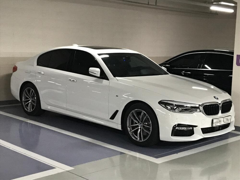 BMW 5시리즈 520d 럭셔리 플러스 게시글 썸네일