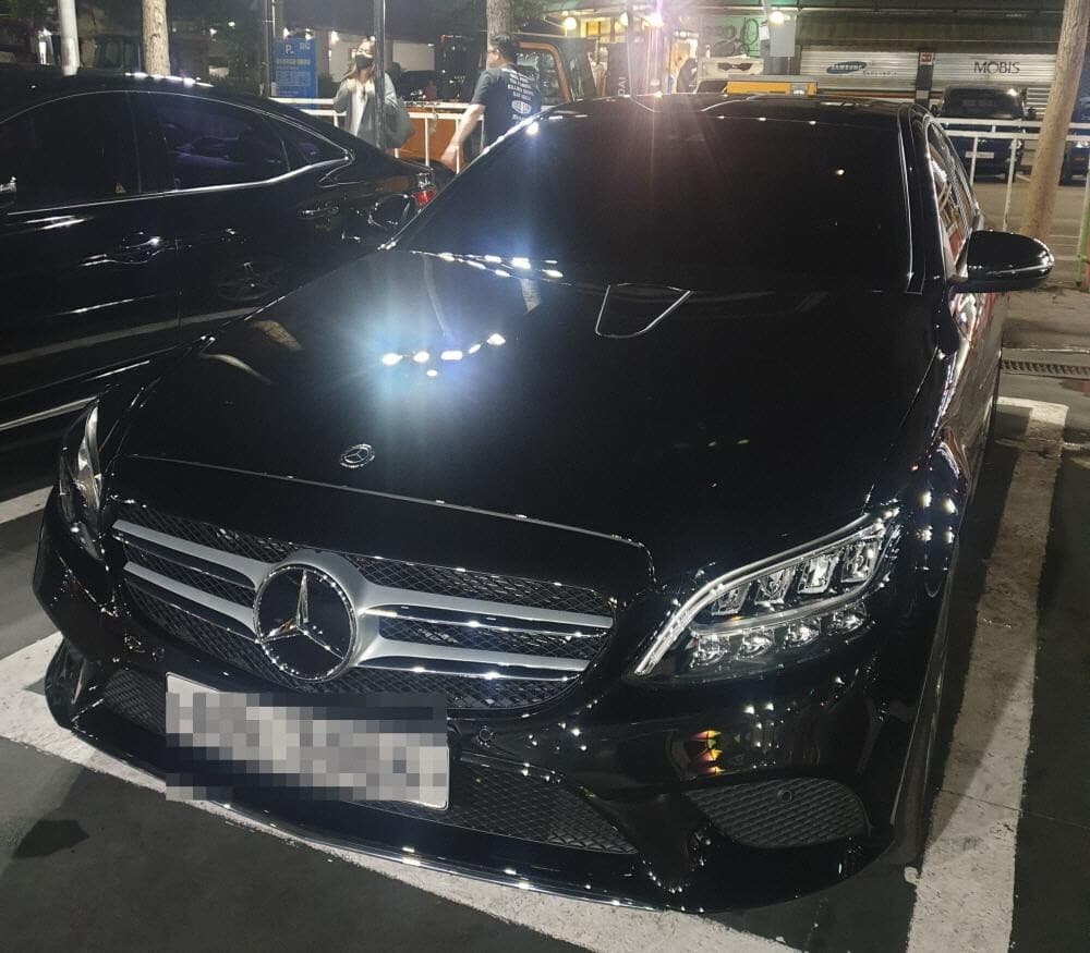 벤츠 C-클래스 C 220d 아방가르드 게시글 썸네일
